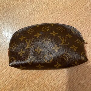 Louis Vuitton Monogram Pochette Cosmetique Leather (cosmetic case)